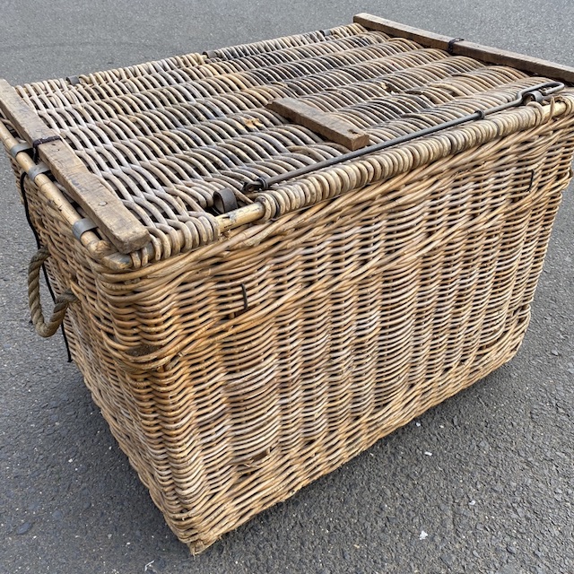 BASKET, Hamper - Ex Large Wicker Basket 100x70x70cm H (On Wheels)